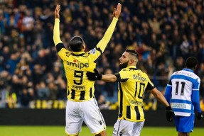 山东男篮训练开放日，清晨远射贴柱引欢呼，荷甲在即，身体对抗强度拉满的简单介绍ayx sports官网注册