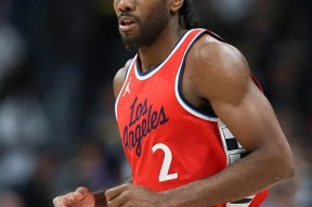 包含洛杉矶快船训练开放日，今夜官宣签约引欢呼，NBA季后赛在即，心理建设被强调的词条爱游戏体育登录平台